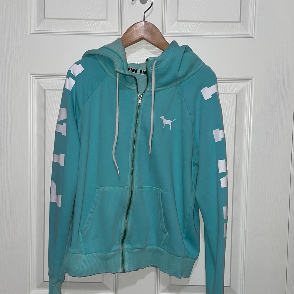 ZIP UP
